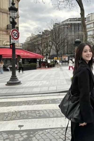王菲的“大包宣言”掀起时尚风暴，玩出新花样