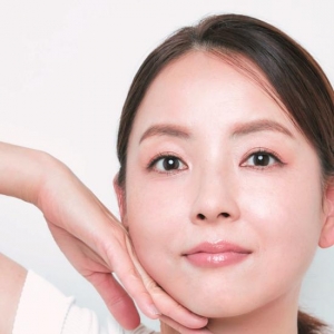 法令纹、木偶纹和下颌线，如何对付显老的三条纹？