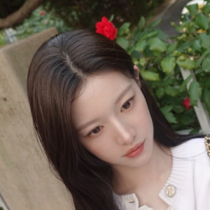 <b>秋天爆火的第一个美妆趋势，竟然是这个？</b>